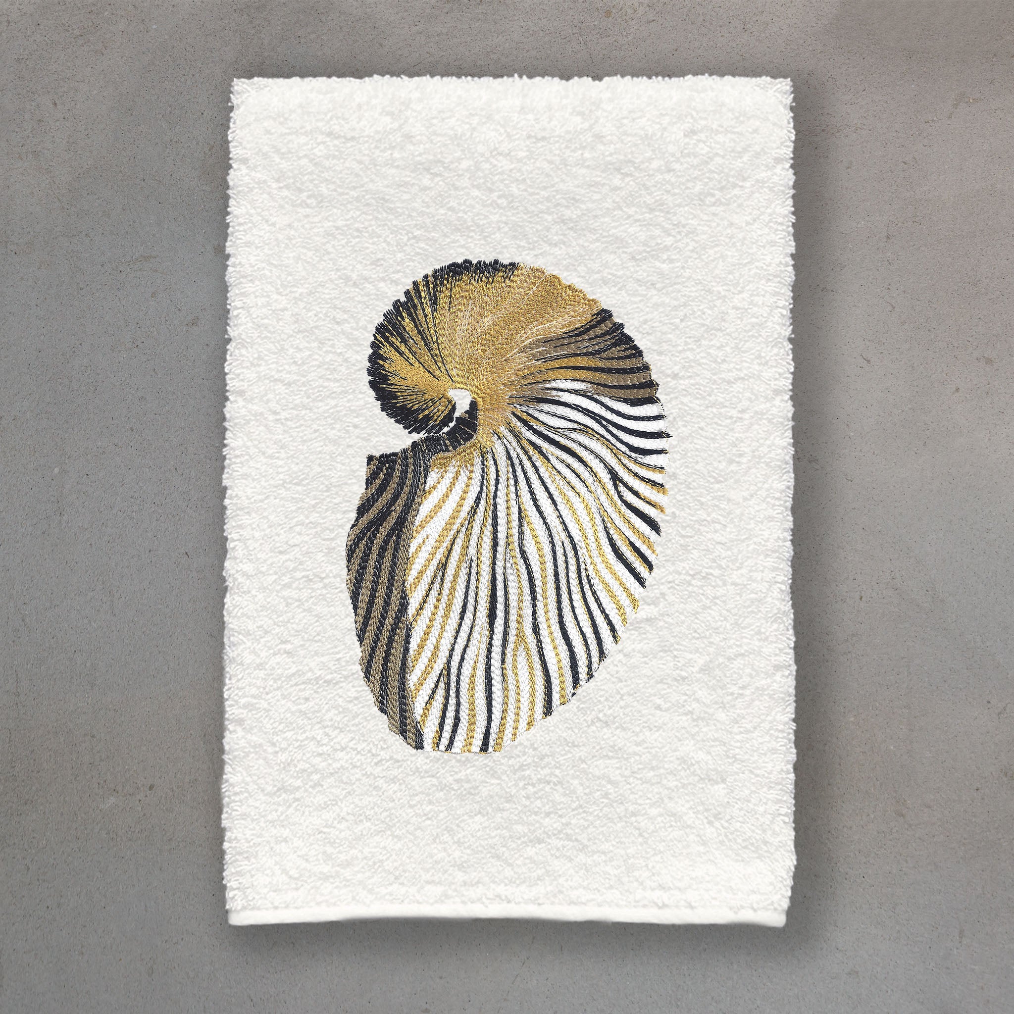 Jewel Nautilus Gold | Ivory Roma