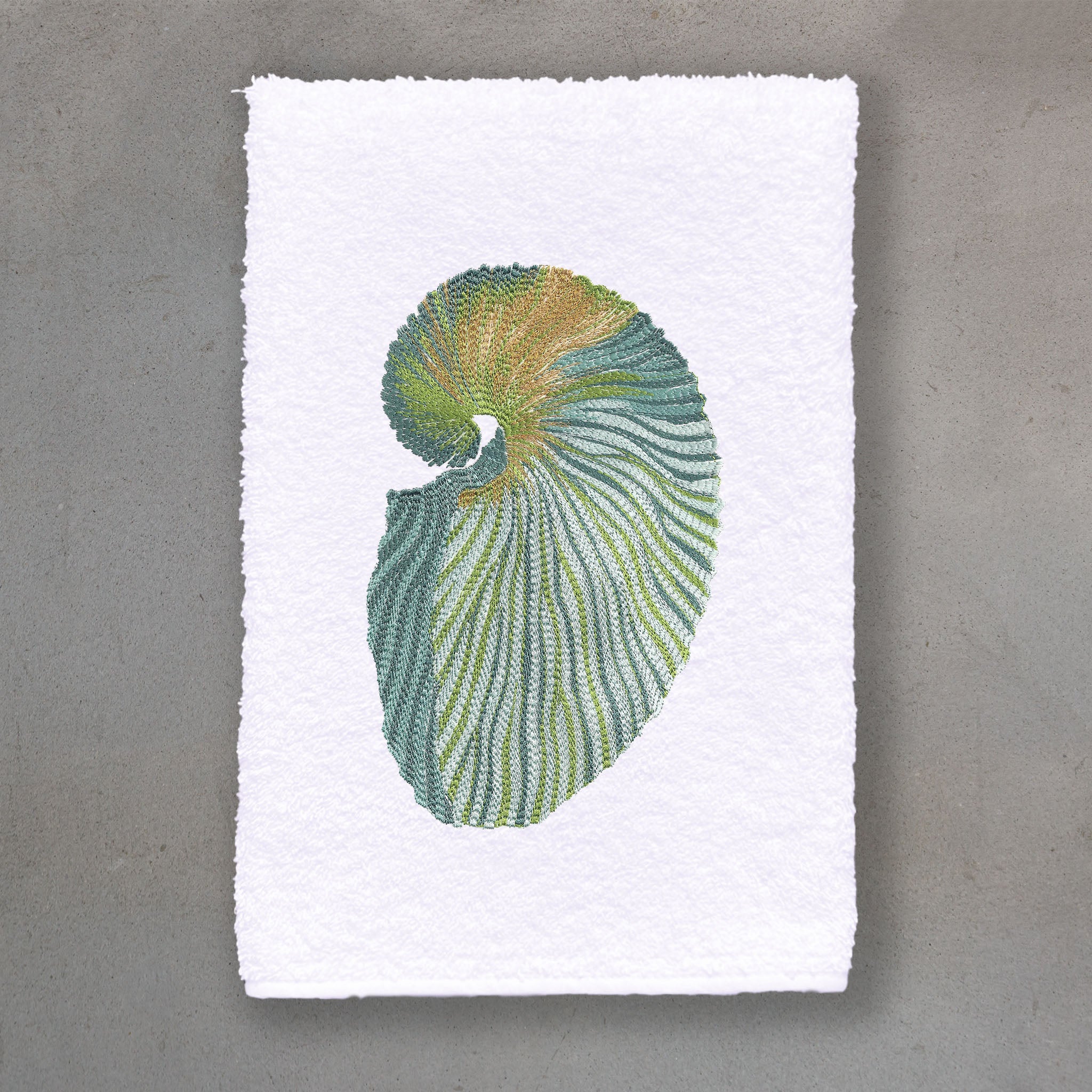 Jewel Nautilus Green | White Roma