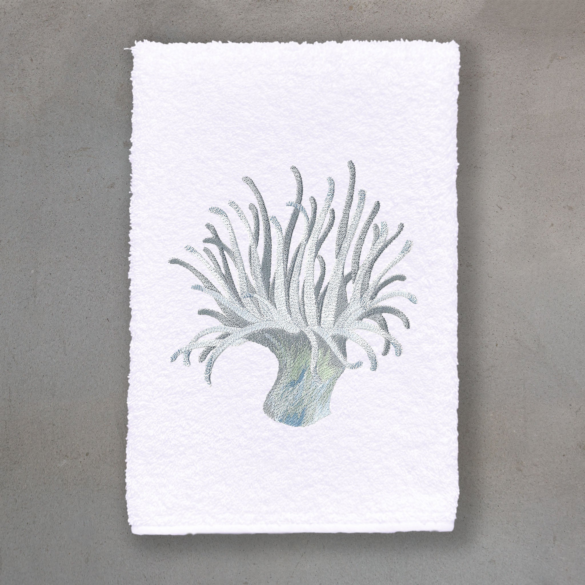 Sea Anemone Silver | White Roma