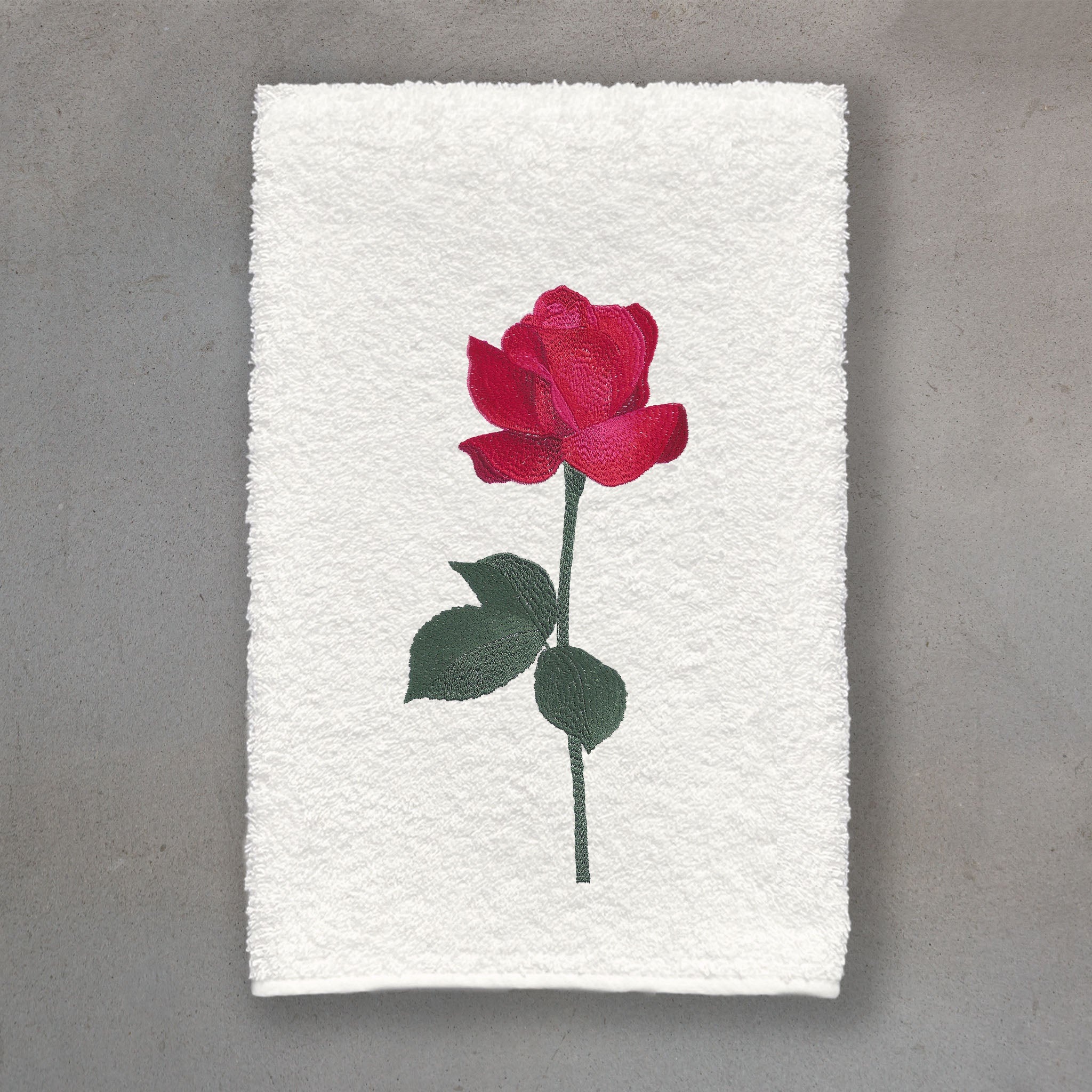 Rosebud Red | Ivory Roma