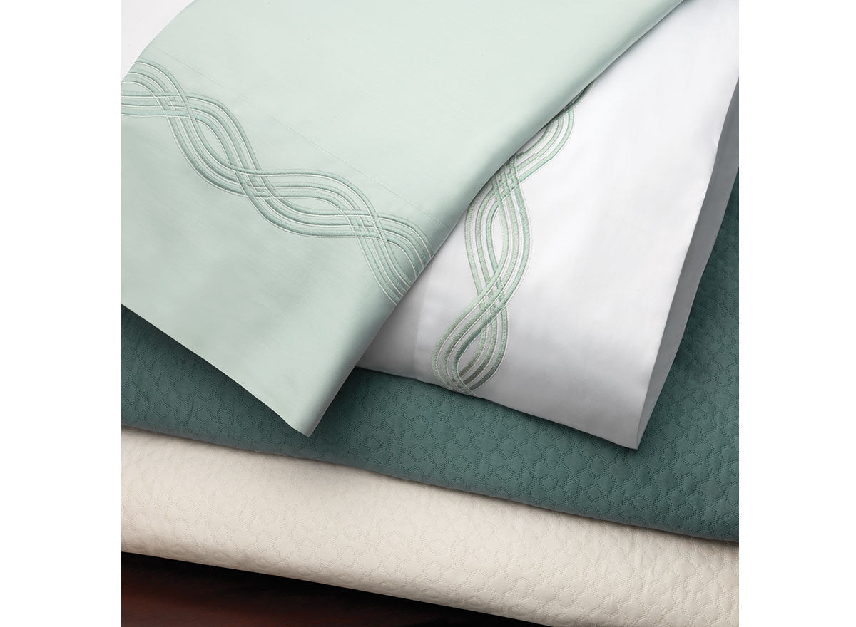 Wave Bed Linens